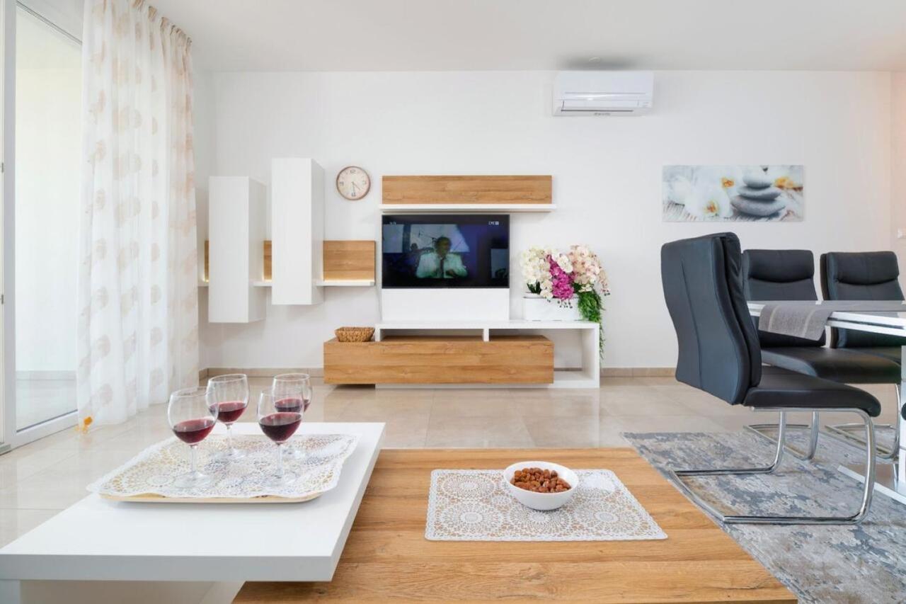 Sea View Apartment Ema Σπλιτ Εξωτερικό φωτογραφία